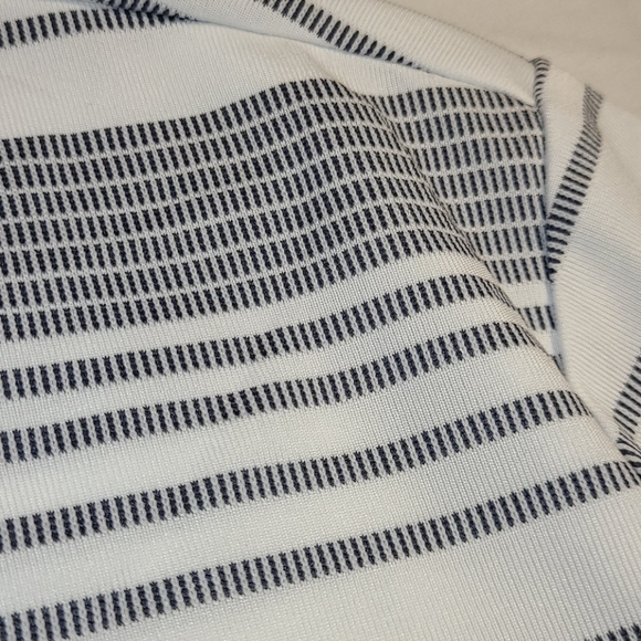 Alfani stretch V-neck geo white t-shirt - Picture 6 of 16